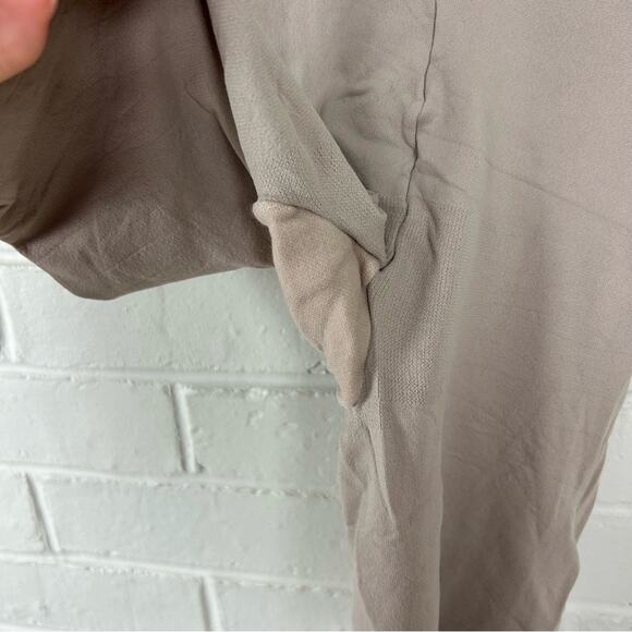 SPANX Neutral Biker Shaping Shorts Size E - Picture 8 of 8